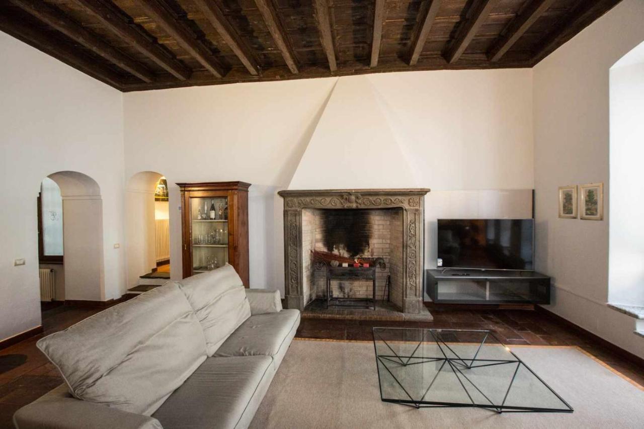 Appartamento Historical In The Center Of - Larihome A02