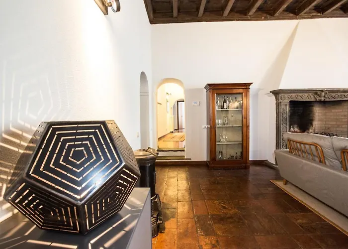 Historical Apartment In The Center Of Gravedona - Larihome A02