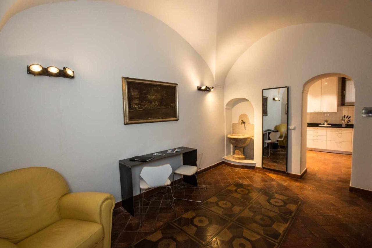 Historical In The Center Of - Larihome A02 Apartment *